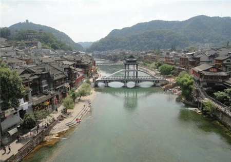 新乡蛋托厂家说五一小长假,来一场说走就走的旅行